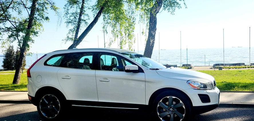 Volvo XC 60 cena 75000 przebieg: 163200, rok produkcji 2012 z Gdynia małe 232